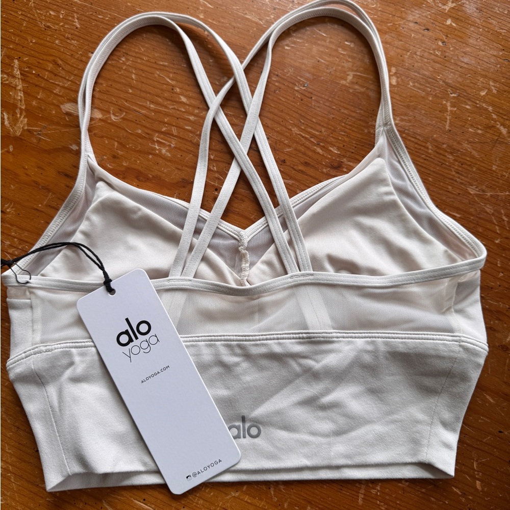 Alo Yoga Sneak Peek Long Bra NWT Bone color size Small, Mesh Detail Sports Bra